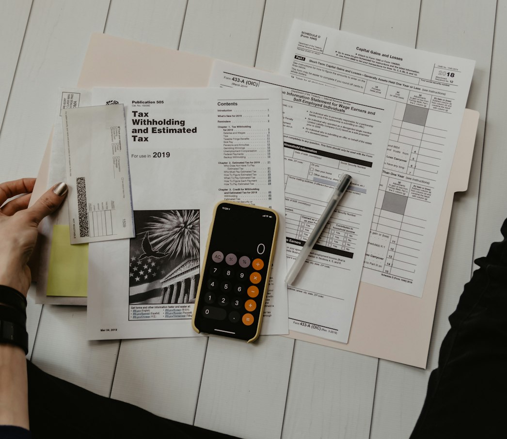 Invoices and calculator